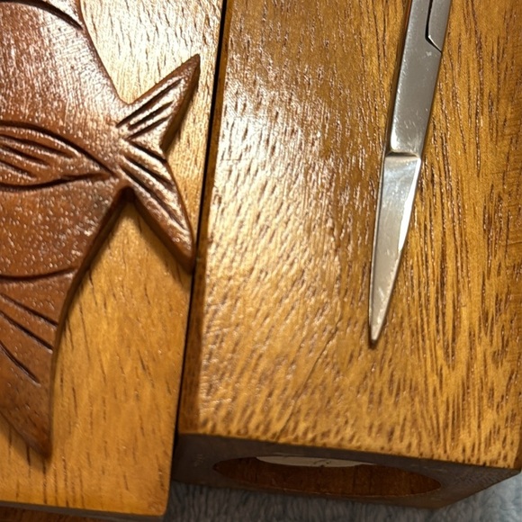 Vintage Wooden Fish Salt & Pepper Shakers - Picture 10 of 10